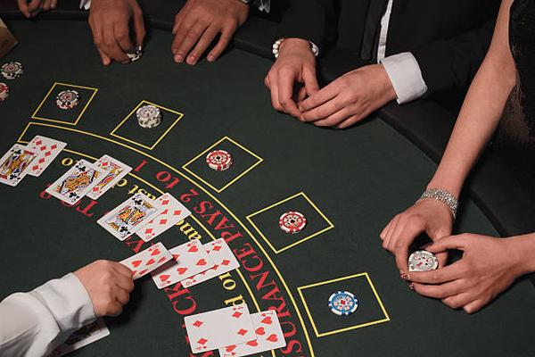 Comparing Games at a trusted online casino Singapore