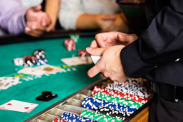 top online casinos Tips for Comparing Online Platforms For finding suitable gaming options